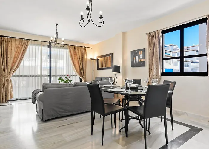 Beachside Puerto Banus Stunning 212 Марбелья
