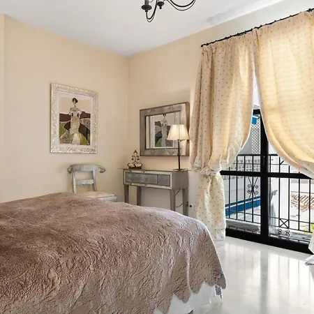 Beachside Puerto Banus Stunning 212