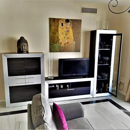 Apartment Beachside Puerto Banus Stunning 212