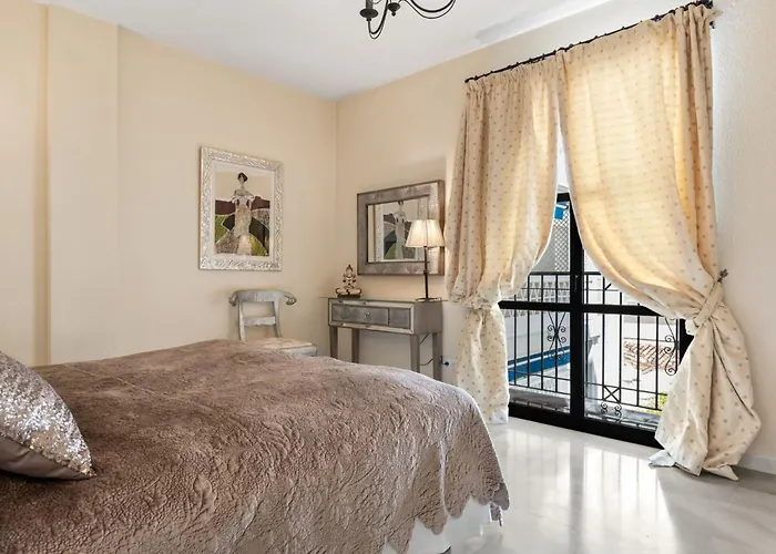 Beachside Puerto Banus Stunning 212