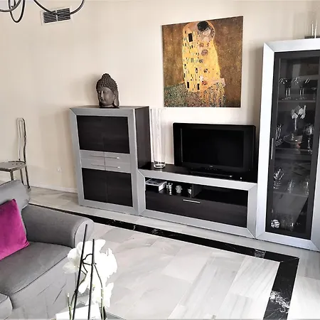 Beachside Puerto Banus Stunning 212 Apartment *